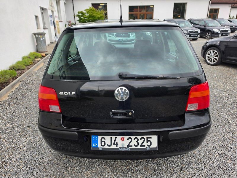 Volkswagen Golf (1999) 1.4 i Nová STK - fotka 4 z 18