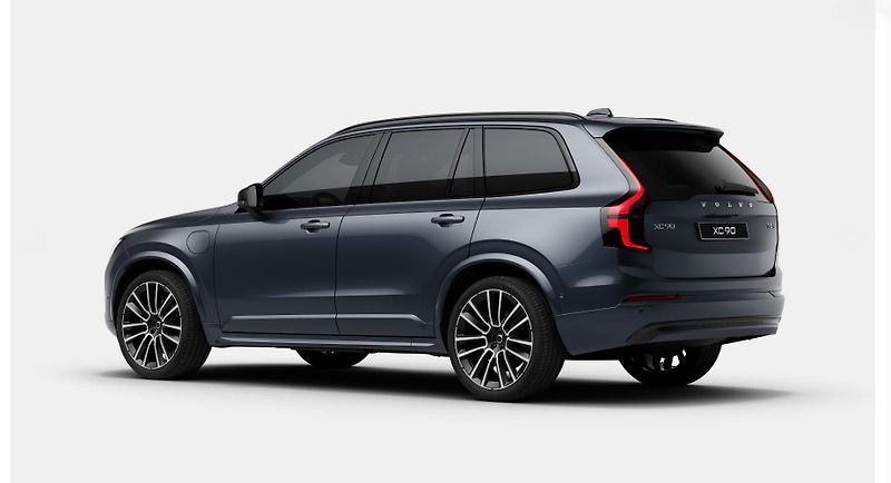 Volvo XC90 (2026) T8 AWD RECHARGE ULTRA DARK - fotka 3 z 15