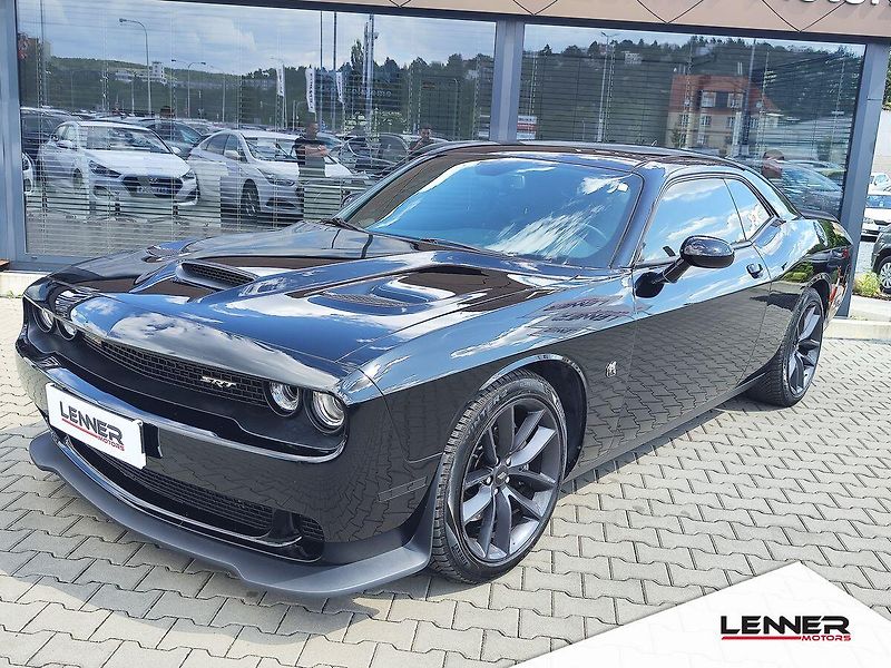 Dodge Challenger 6.4 HEMI/357kW SCAT PACK - fotka 1 z 31