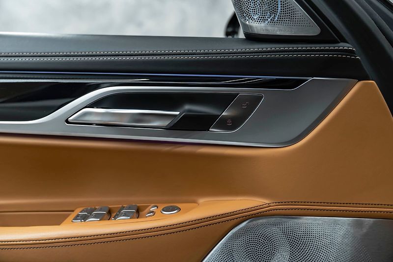 BMW Ostatní Li xDrive - fotka 13 z 32