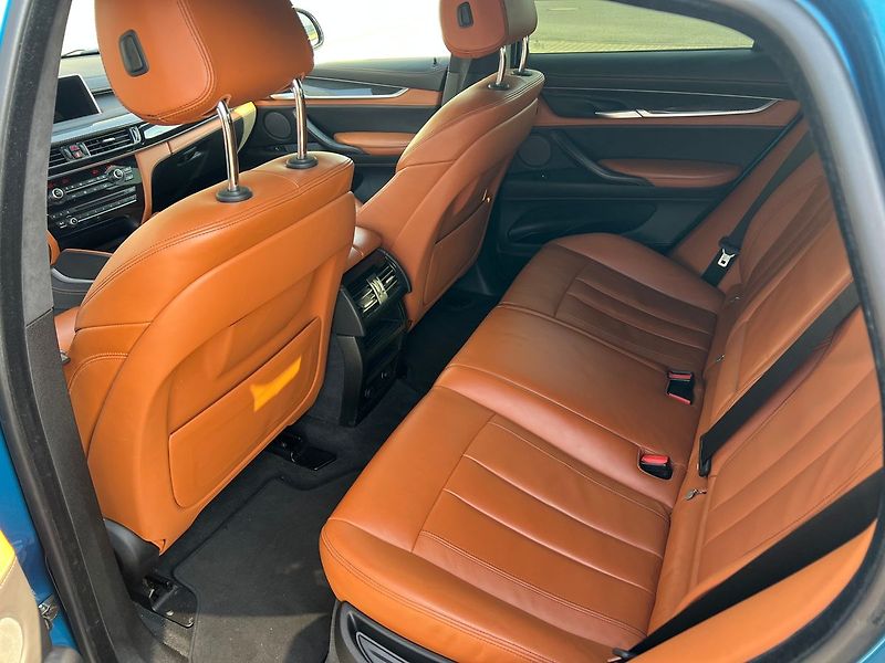 BMW X6 M 4.4 V8 512 kW-Akrapo - fotka 19 z 49