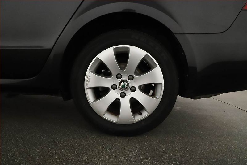 Škoda Superb (2010) 1.4 TSI, Tempomat - fotka 11 z 16