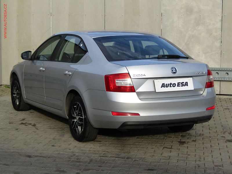 Škoda Octavia (2013) 1.4 TSi, ČR, Ambition, AC, TZ - fotka 6 z 18