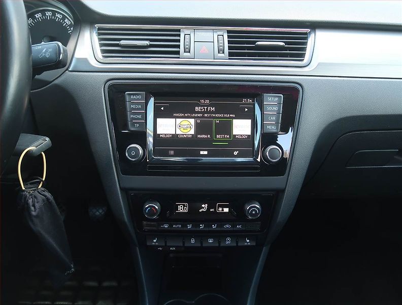 Škoda Rapid (2016) Style 1.2 TSI, Xenony - fotka 12 z 17