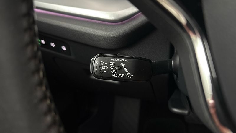 Škoda Octavia 2.0 TDI DSG Style Combi - fotka 14 z 25