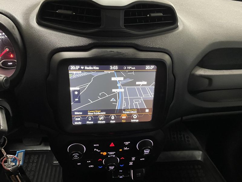 Jeep Renegade 1.3 T4 AT ČR 1.MAJ.SERVIS NAVI - fotka 21 z 23