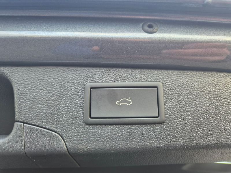 Škoda Superb Combi 2,0 TDI DSG 4x4 142kW L& - fotka 16 z 41