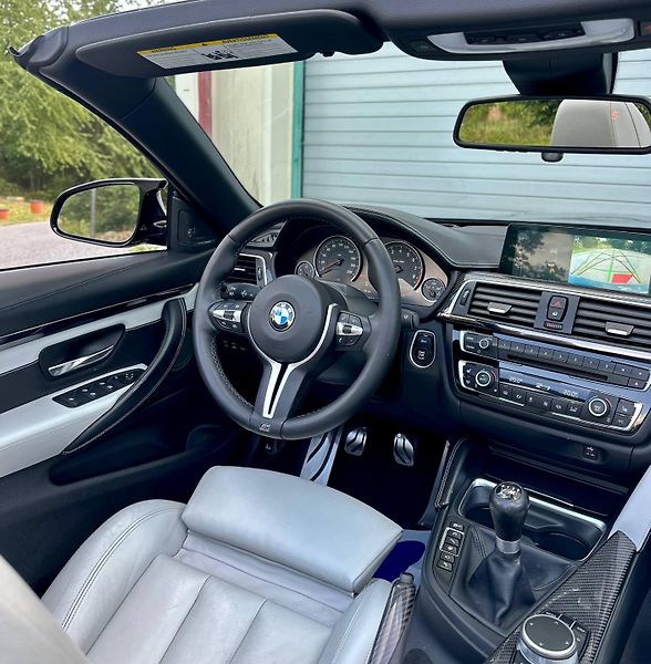 BMW M4 (2017) F83 3.0 317 KW 101TKM MANUAL  - fotka 20 z 35