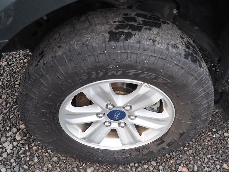Ford F-150 (2018) 3.3L 4x4 SuperCrew - fotka 38 z 41