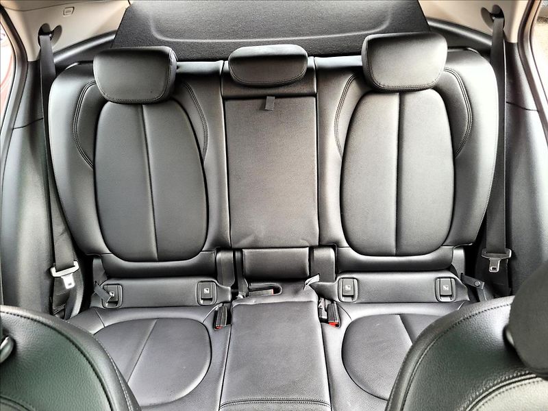 BMW X2 18i ,led,navi,kůže,výhřev - fotka 37 z 47