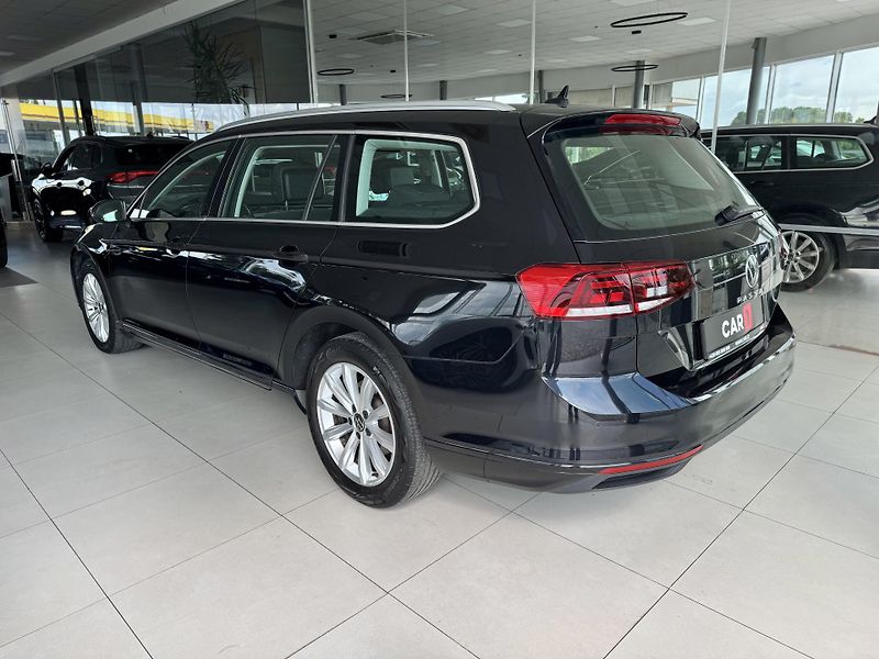 Volkswagen Passat 2,0TDI DSG*Navi*Distronic*DPH - fotka 7 z 34