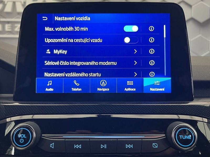 Ford Kuga 2.5 HEV 4x4  ST-LINE X - fotka 13 z 51