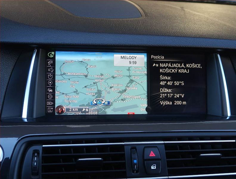 BMW Řada 5 (2016) 520d xDrive, 4X4, Automat - fotka 20 z 20