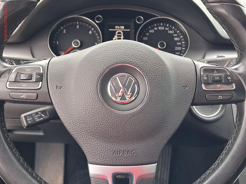 Volkswagen Passat (2012) 2.0TDI, DSG - fotka 21 z 23