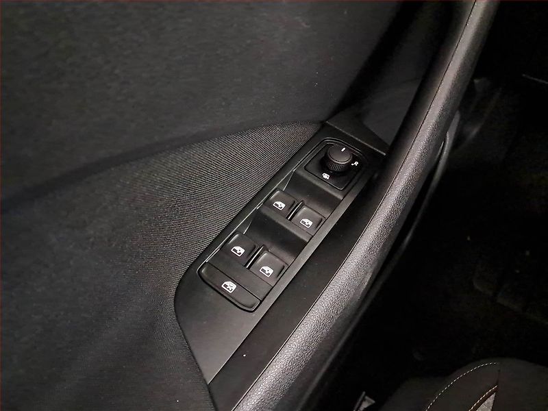 Škoda Kamiq (2024) 1.0 TSI, ČR,1.maj, Serv.kniha - fotka 19 z 19