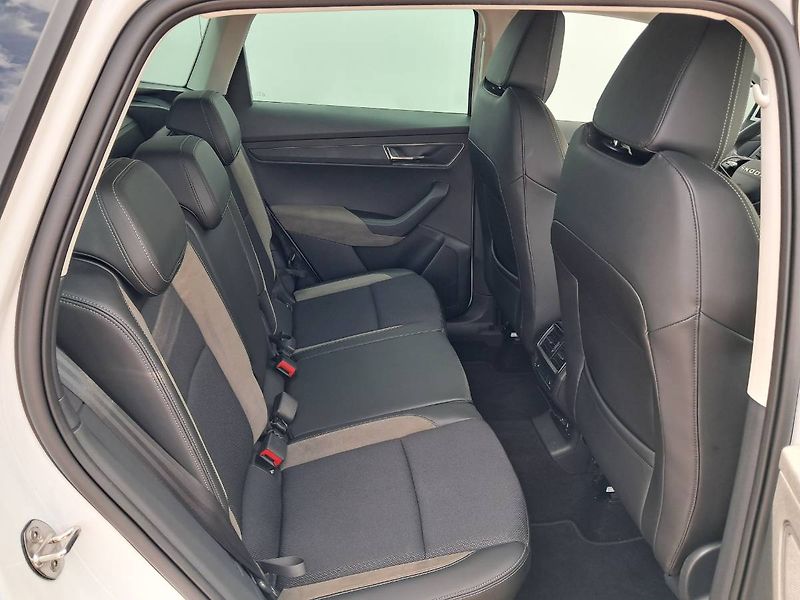 Škoda Karoq (2025) Top SELECTION 2.0 TDI / 110 kW - fotka 25 z 33