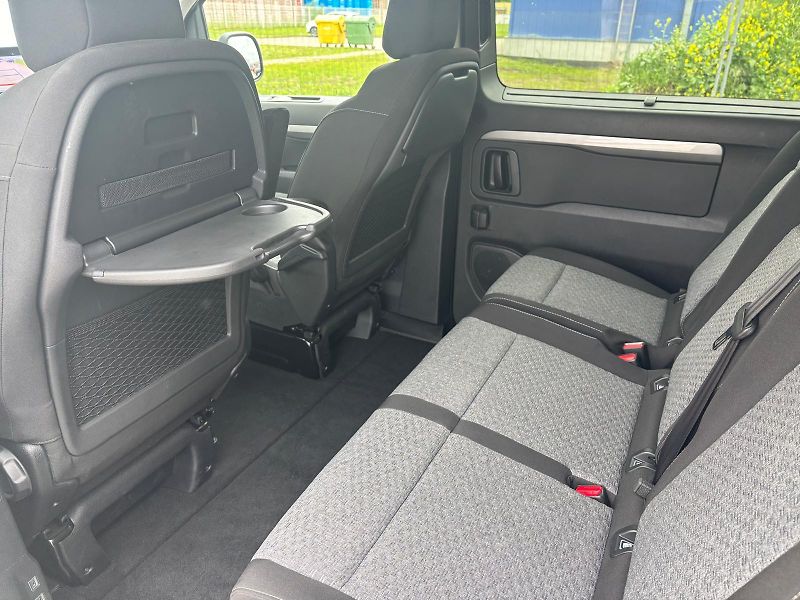Toyota ProAce Verso 2,0 D-4D 8AT L2 Family Webasto - fotka 24 z 29