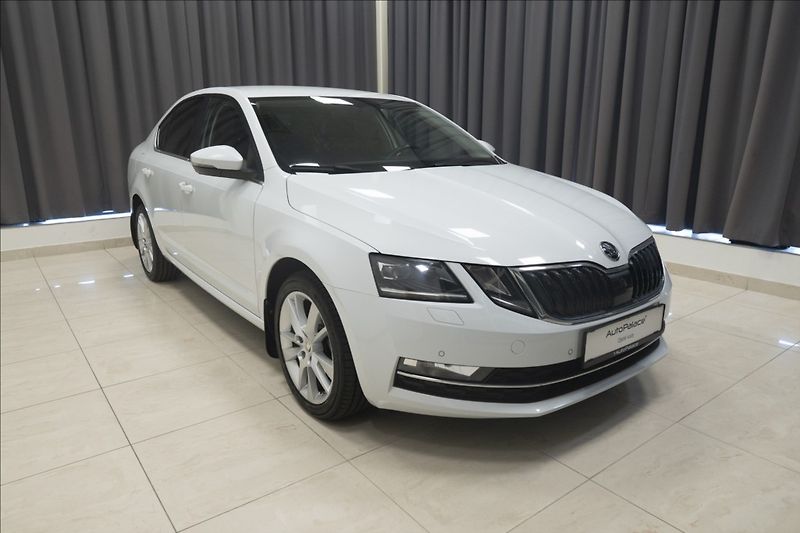 Škoda Octavia 2,0 TDI NAVI KEYLESS VÝHŘEV ČR - fotka 3 z 41