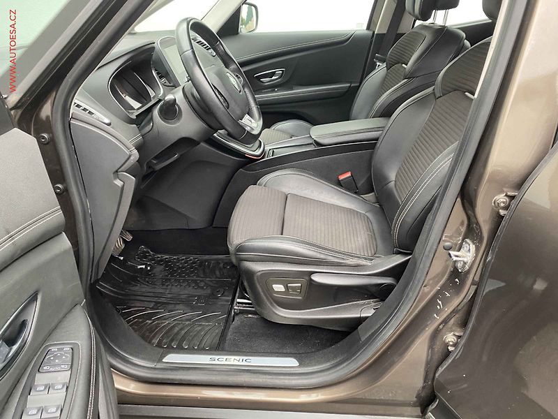 Renault Grand Scénic (2017) 1.5dCi, 2.maj,ČR, Intense - fotka 9 z 22