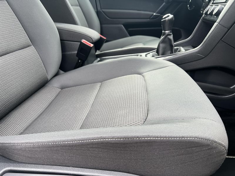 Volkswagen Golf Sportsvan 1.5TSi 96kw KLIMA TAŽNÉ  - fotka 36 z 46