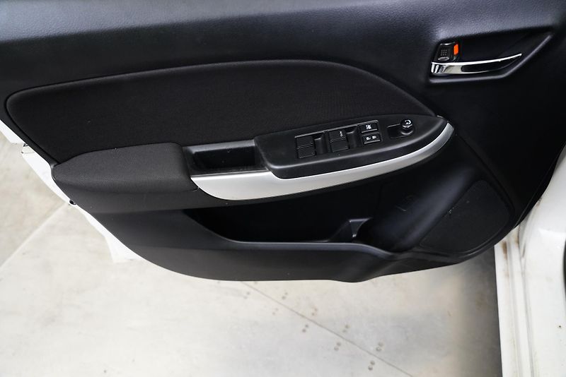 Suzuki Baleno - fotka 12 z 30