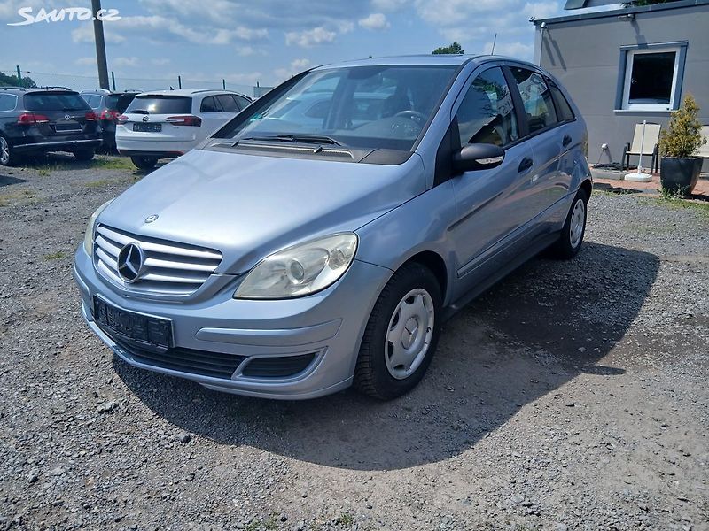 Mercedes-Benz Třídy B 1.7i, KLIMATRONIC - fotka 2 z 31