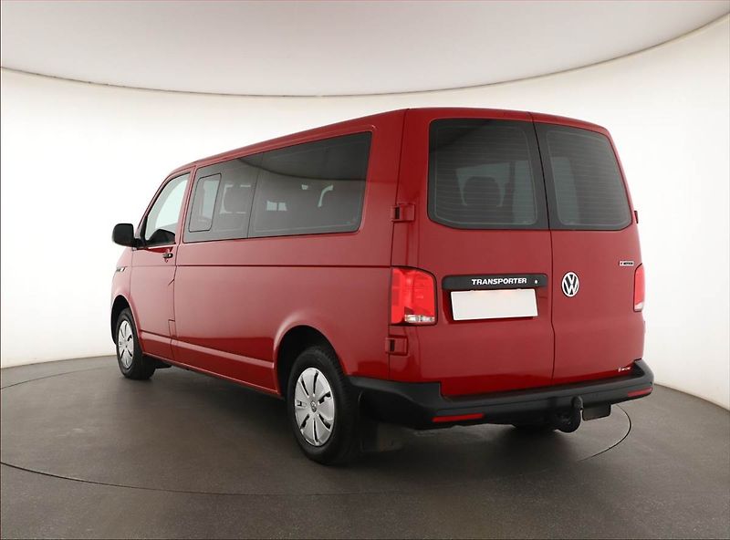 Volkswagen Transporter (2022) 2.0 TDI 4MOTION, Bus, 9Míst - fotka 4 z 16