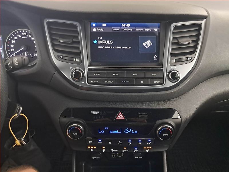 Hyundai Tucson (2018) Trikolor 1.7 CRDi, ČR,1.maj - fotka 12 z 18