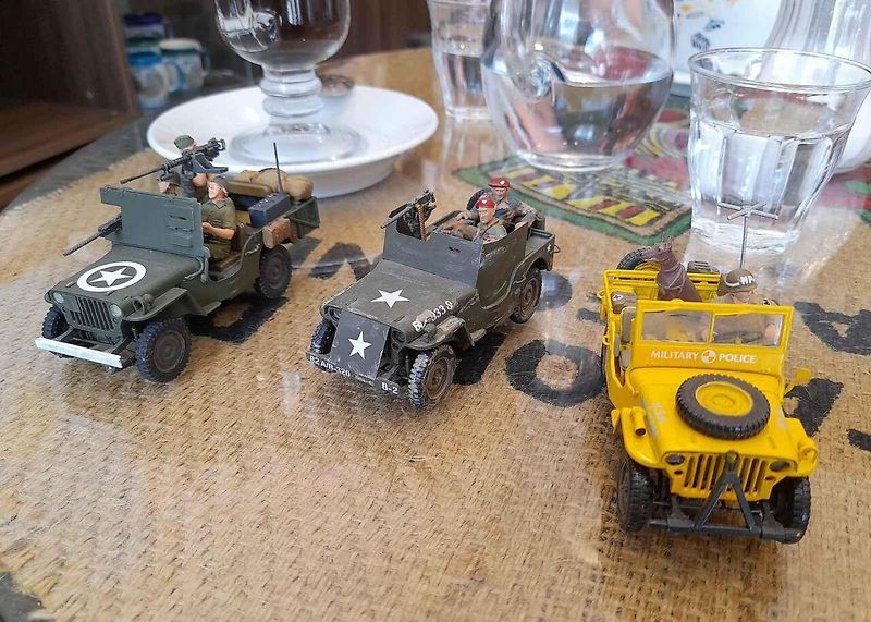 Jaroslav Žampach z Teplic staví raritní modely amerických Jeepů v měřítku 1:35. Jeho kolekce má v současnosti tři desítky exemplářů.