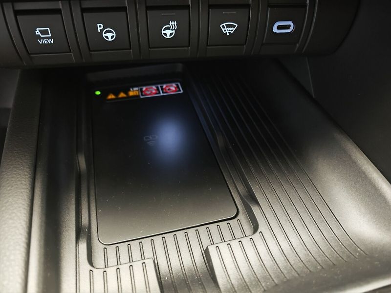 Toyota C-HR 2.0 PHEV GR SPORT - fotka 33 z 39