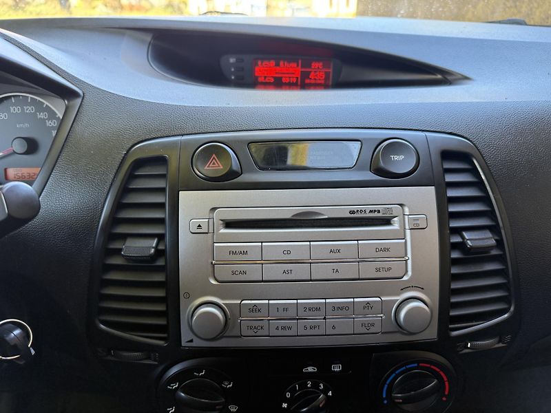 Hyundai i20 1,4CRDI  - fotka 16 z 18