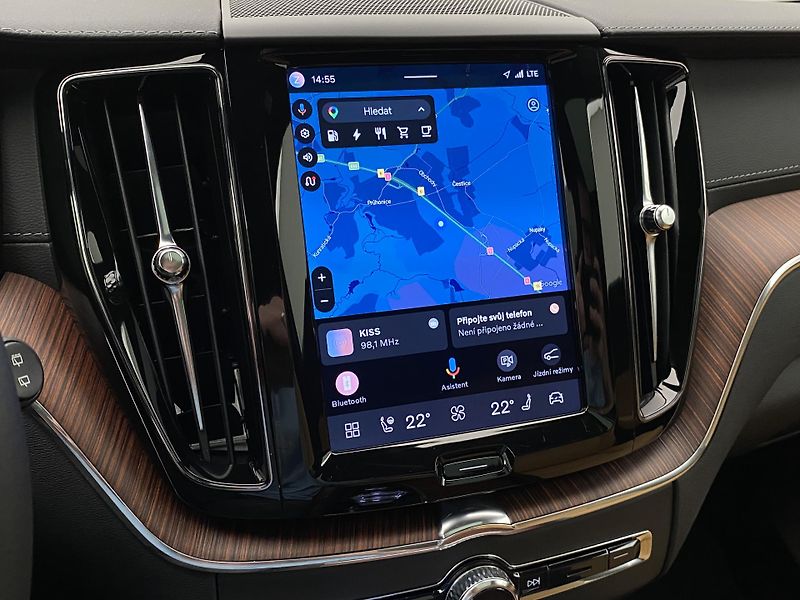 Volvo XC60 T8 AWD ULTRA BRIGHT REZERVACE - fotka 41 z 64