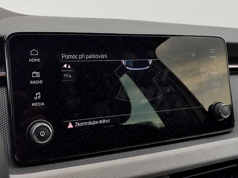 Škoda Scala (2024) Top Selection 1,0 Tsi 85 Kw - fotka 16 z 33
