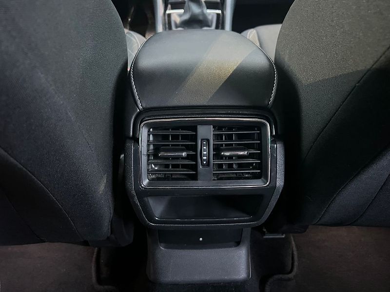 Škoda Karoq (2021) 2.0 TDI-STYLE-P.KAMERA - fotka 19 z 50