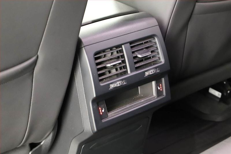 Volkswagen Touareg (2020) 3.0 TDI - fotka 15 z 18