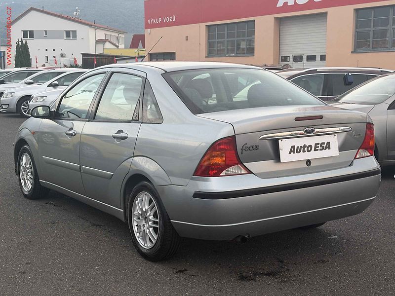 Ford Focus (2003) 1.6 16V, ČR, AC - fotka 6 z 15