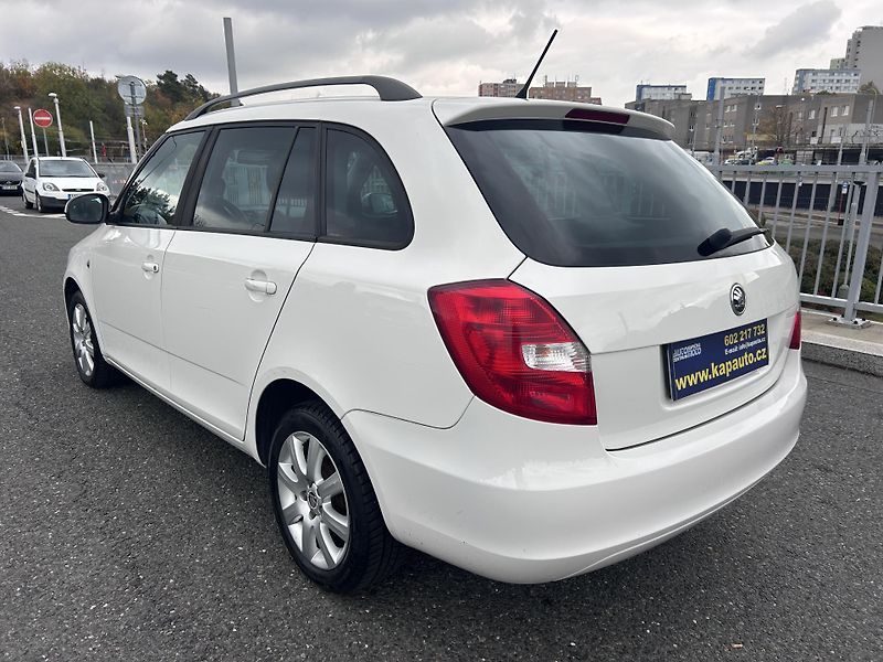 Škoda Fabia Kombi 1.2 TSI Ambiente - fotka 6 z 31