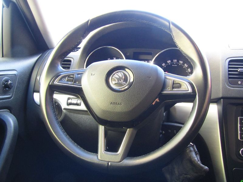 Škoda Yeti (2014) 1.6 TDI 77kW DSG - fotka 16 z 38