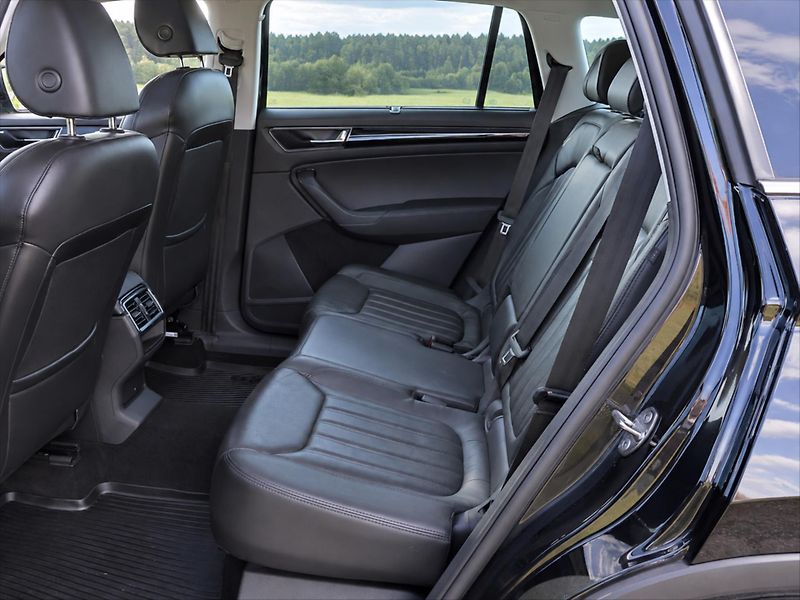 Škoda Kodiaq 2,0 TDI 147kW 4x4 DSG L&K DPH - fotka 14 z 44