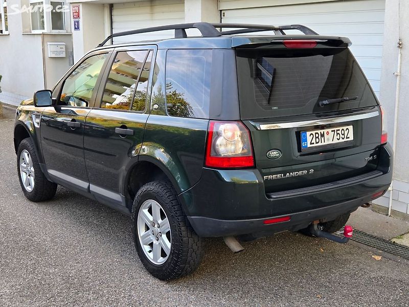 Land Rover Freelander (2012) 2.2 TD4 4x4 Manuál Tažné 2t. - fotka 5 z 29