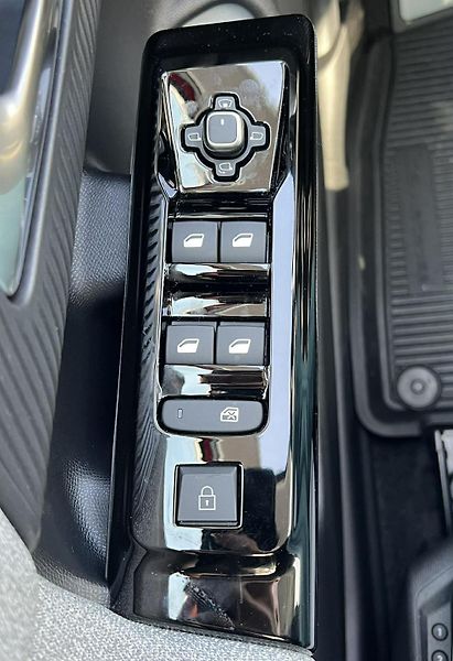 Citroën C5 Aircross (2026) MAX Plug-in Hybrid 225k  - fotka 11 z 19