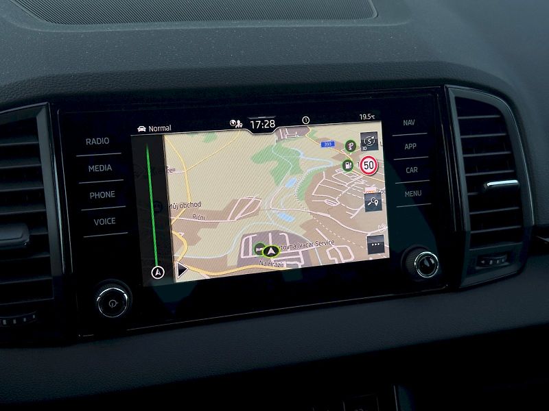 Škoda Karoq (2025) 1.5 TSI 110 kW DSG SportLine - fotka 21 z 27