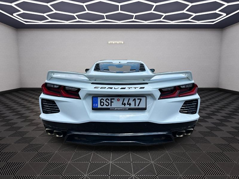 Chevrolet Corvette (2022) C8 Stingray 6.2 V8 354kW Targa - fotka 10 z 33
