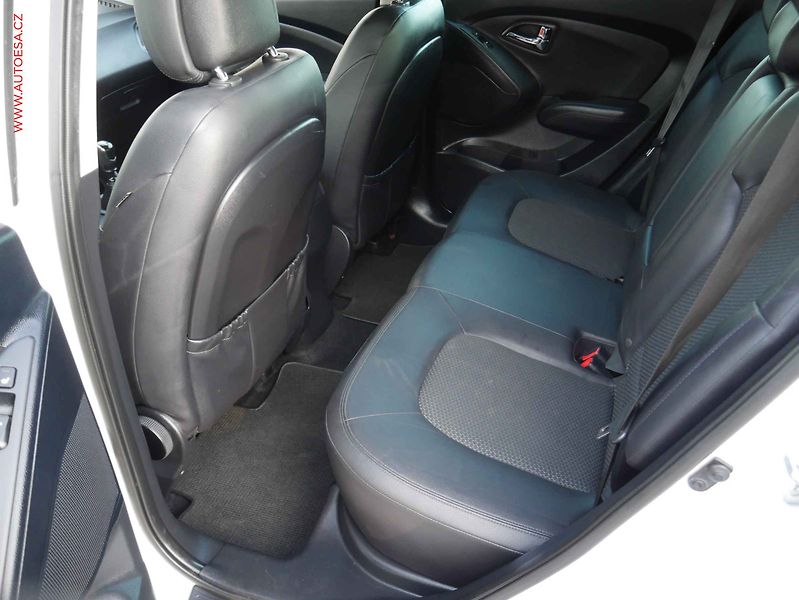 Hyundai ix35 (2012) 2.0CRDi 4x4, AC - fotka 10 z 20