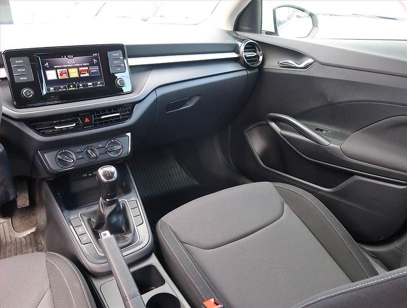 Škoda Fabia (2023) Ambition Plus 1.0, Serv.kniha - fotka 8 z 15