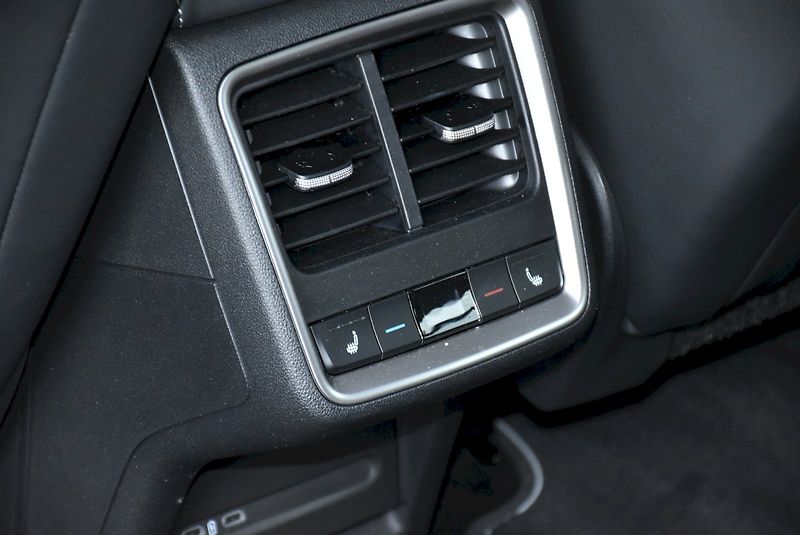 Škoda Elroq (2025) Sportline 210 KW - fotka 20 z 28