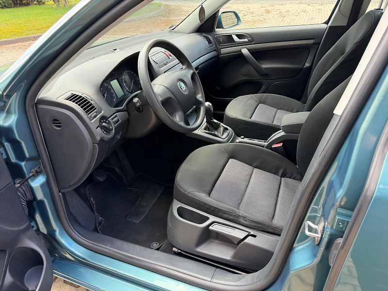 Škoda Octavia 1.9TDI 1.majitel / bez koroze - fotka 10 z 27