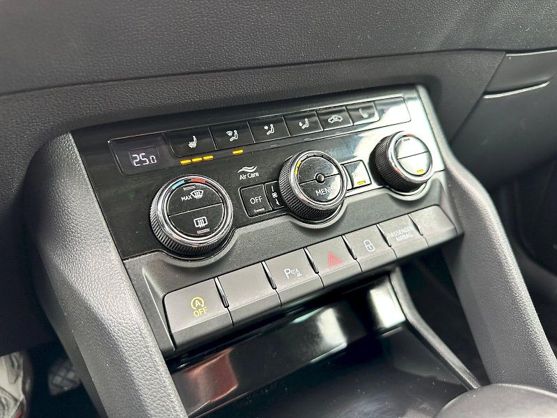 Škoda Karoq (2023) 2.0 TDI 110kW Style 4x4 DSG - fotka 20 z 27