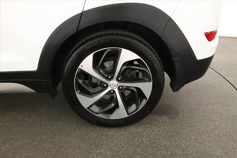 Hyundai Tucson (2017) Select 1.7 CRDi, Automat - fotka 13 z 20