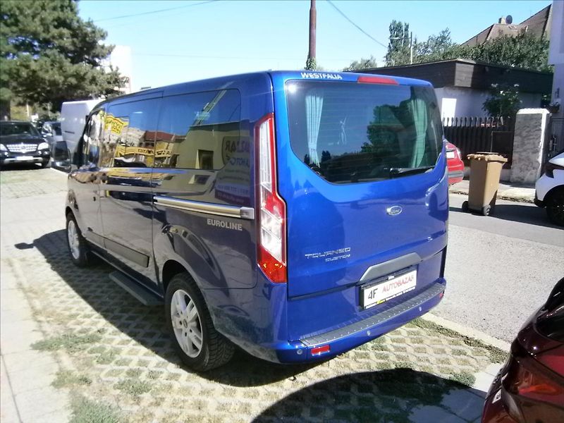 Ford Tourneo Custom 2,2 TDCI EUROLINE 114 KW - fotka 4 z 27